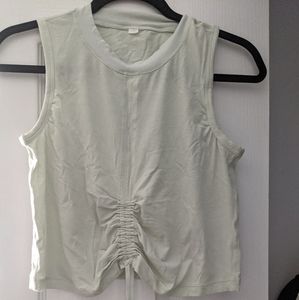 Lululemon cinch me up tank in springtime